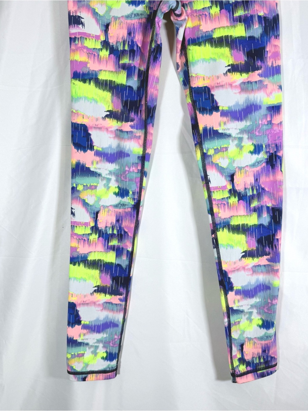 Victoria's Secret VSX Y2K Tie Dye Knockout Compression Leggings Size Small - Picture 3 of 11